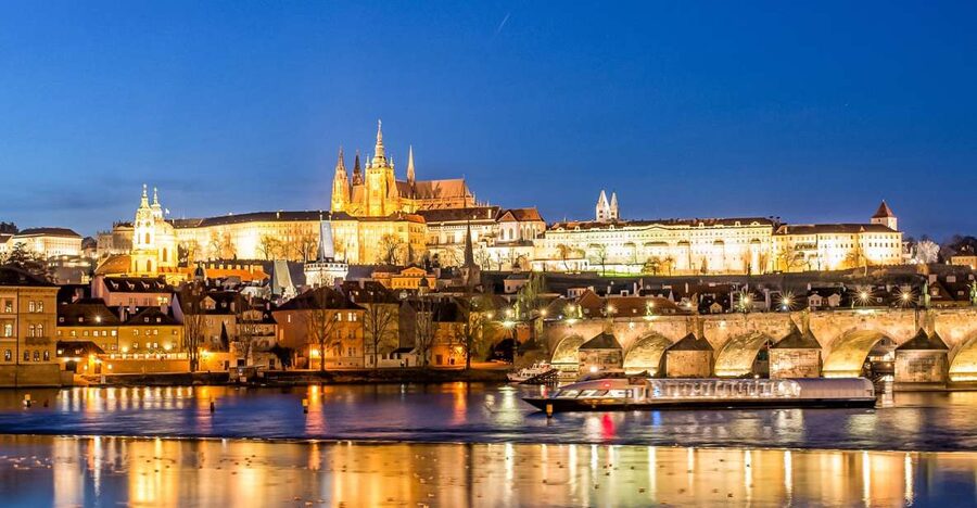 Prague: 50-Minute Sightseeing Evening Cruise - At a glance