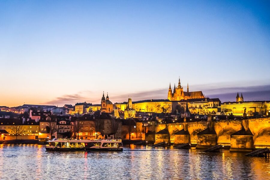 Prague: 50-Minute Sightseeing Evening Cruise - Is $21 good value?