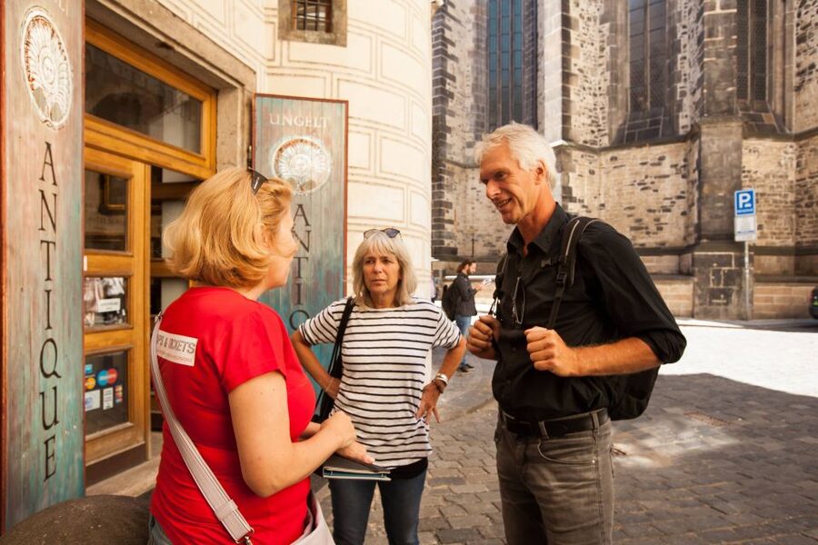 Prague: 6-Hour City Tour including Cruise and Lunch - A Czech lunch after the morning walk