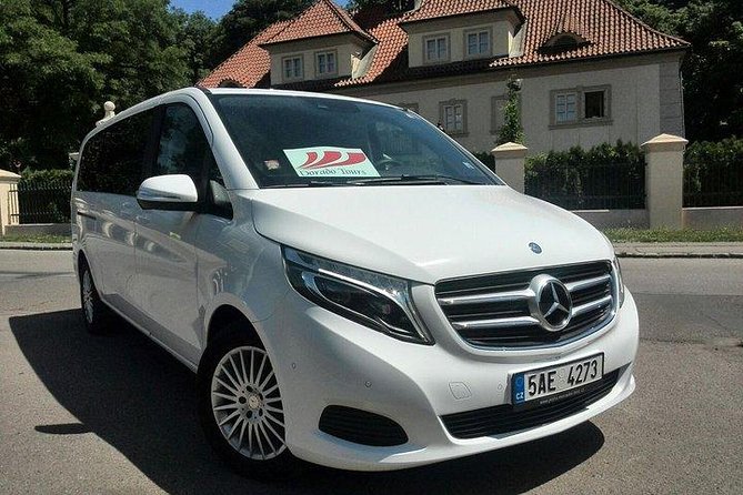 PRAGUE AIRPORT - CITY TRANSFERS in Spanish - The Free Prague Sightseeing Offer