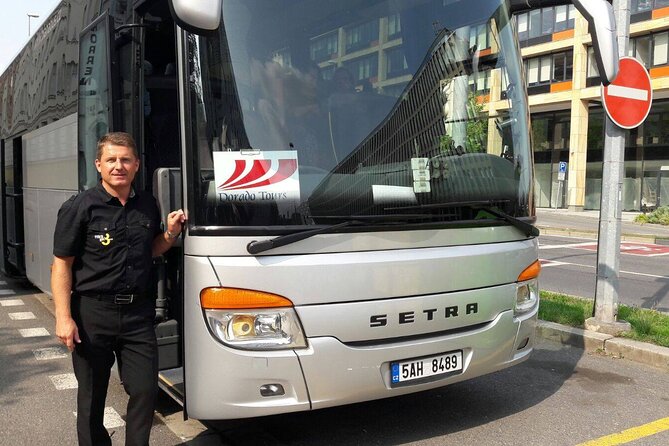 PRAGUE AIRPORT - CITY TRANSFERS in Spanish - Price, Group Size, and Overall Value