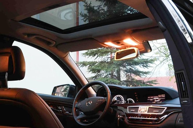 Prague airport luxury transfer by a Mercedes Benz S class - A polished arrival at Prague Airport