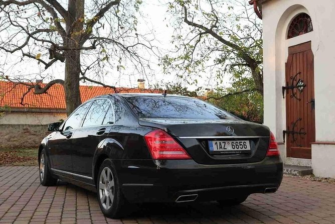 Prague airport luxury transfer by a Mercedes Benz S class - Booking the ride back to the airport