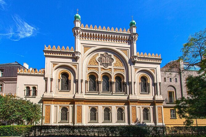 Prague All-Inclusive Pass: 30+ Activities including Prague Castle - Raise a glass at Pilsner Urquell
