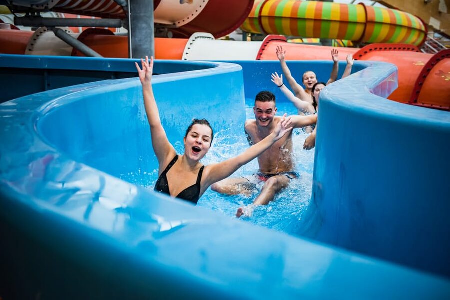 Prague: Aquapalace Indoor/Outdoor Water Park Ticket - Why families may find the setup useful