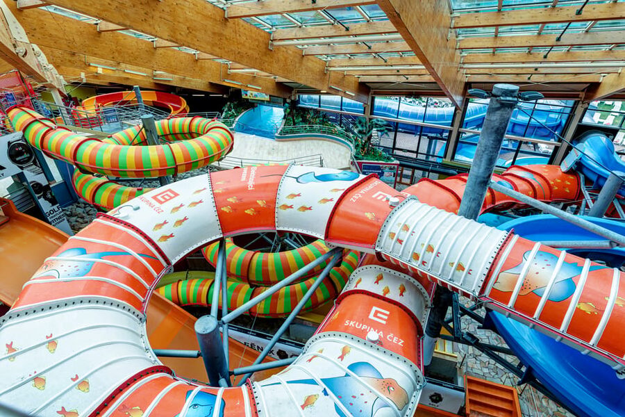 Prague: Aquapalace Indoor/Outdoor Water Park Ticket - The wellness option: Sauna World and spa treatments