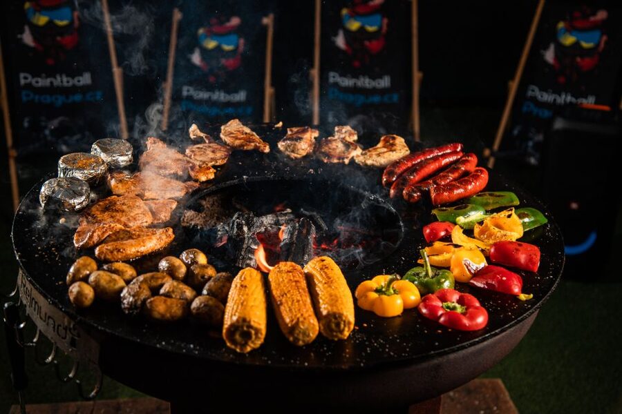 Prague: Axe Throwing Experience with Barbecue and Beer - Why the private format works well for groups