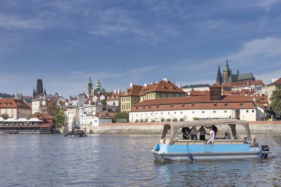 Prague: Beer Boat Tour - The captain, music, and party mood