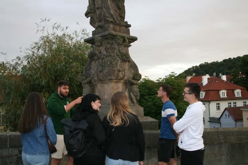 Prague Beer History: Highlights Tour with Tasting - The walk to Charles Bridge