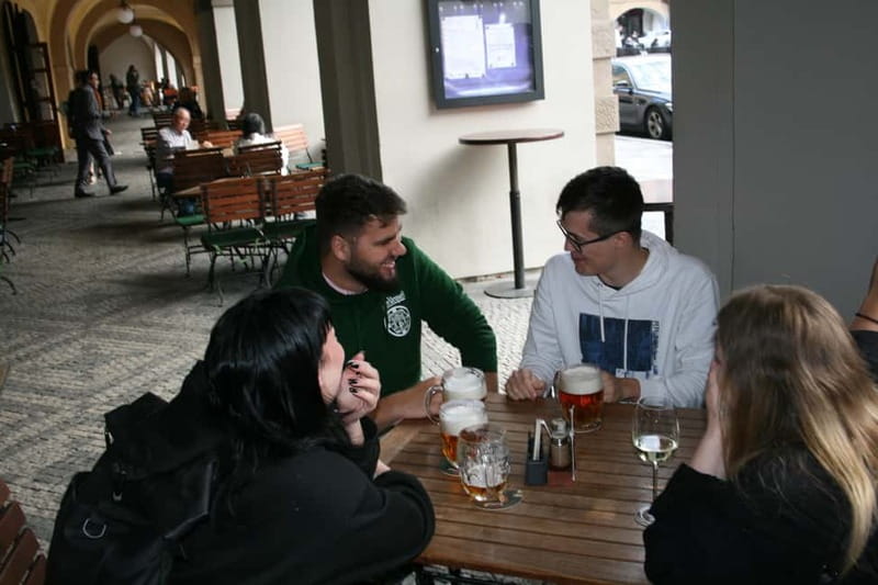 Prague Beer History: Highlights Tour with Tasting - Learning how Czech beer is served