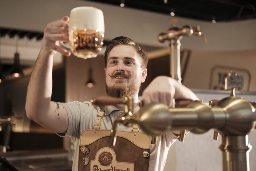 Prague: Beer Pouring Class at Pilsner Urquell Experience - Why the foam matters at Pilsner Urquell