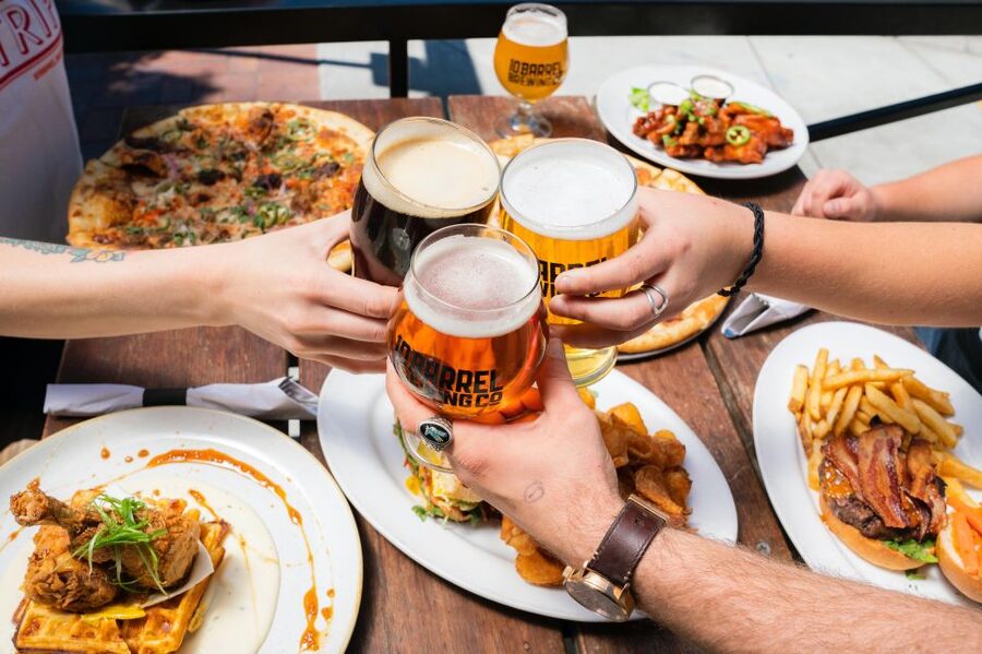 Prague beer tour with brewery visit and tasting - The classic Czech pub and its pouring styles