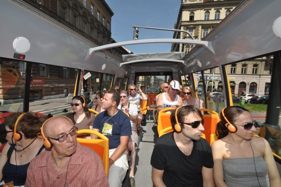 Prague: Big Bus Hop-on Hop-off, Castle Tour and River Cruise - The Vltava Cruise Is More Than an Add-On