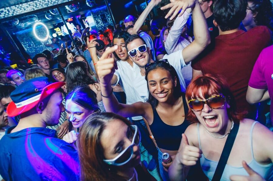 Prague: Boat Party with Unlimited Drinks & After Party Entry - Two decks, a live DJ, and Prague after dark