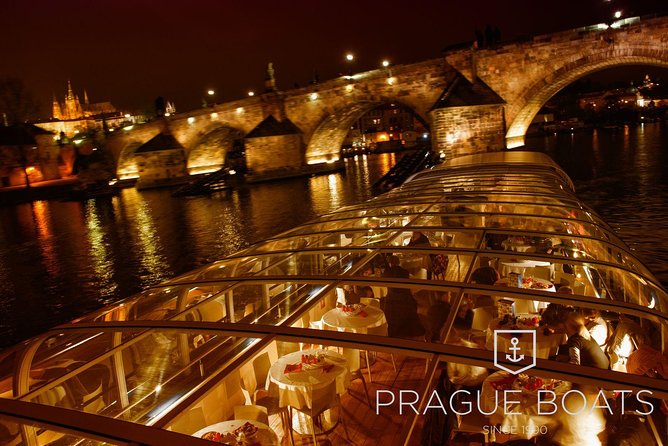 Prague Boats 3-hour Dinner Cruise - Live music is enjoyable from the right table