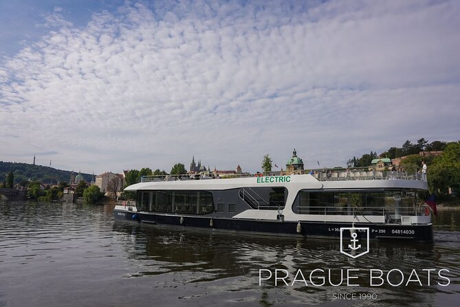 PRAGUE BOATS: 50-Minute Sightseeing Cruise - What this short Vltava cruise actually gives you