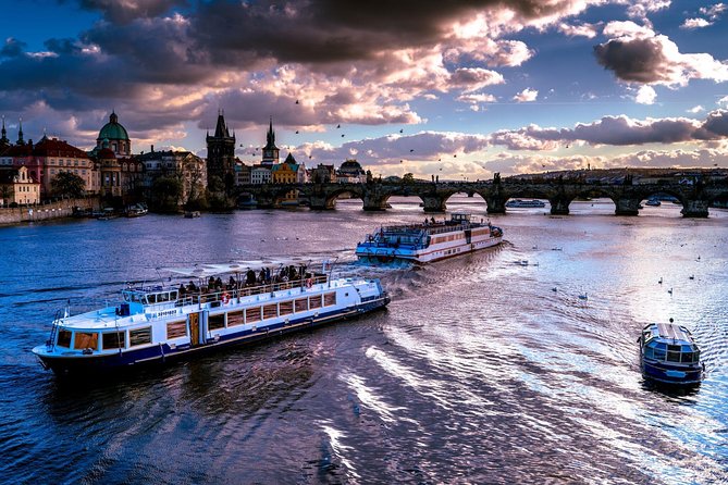 PRAGUE BOATS: 50-Minute Sightseeing Cruise - The Prague Castle panorama and Kampa Island