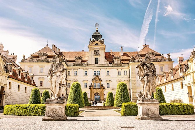 Prague-Bratislava One-Way Sightseeing Day Tour - Timing, luggage, and the practical details