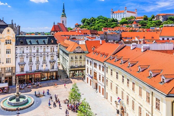 Prague-Budapest One-Way Sightseeing Day Tour - Who should book this experience?