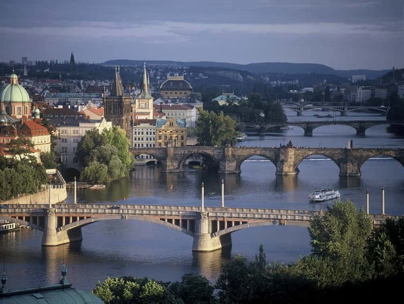 Prague: Bus and Boat Tour - A quick way to understand Prague’s layout