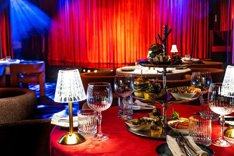 Prague: Cabaret Show at Medusa - Nightlife Prague - Food and cocktails cost extra
