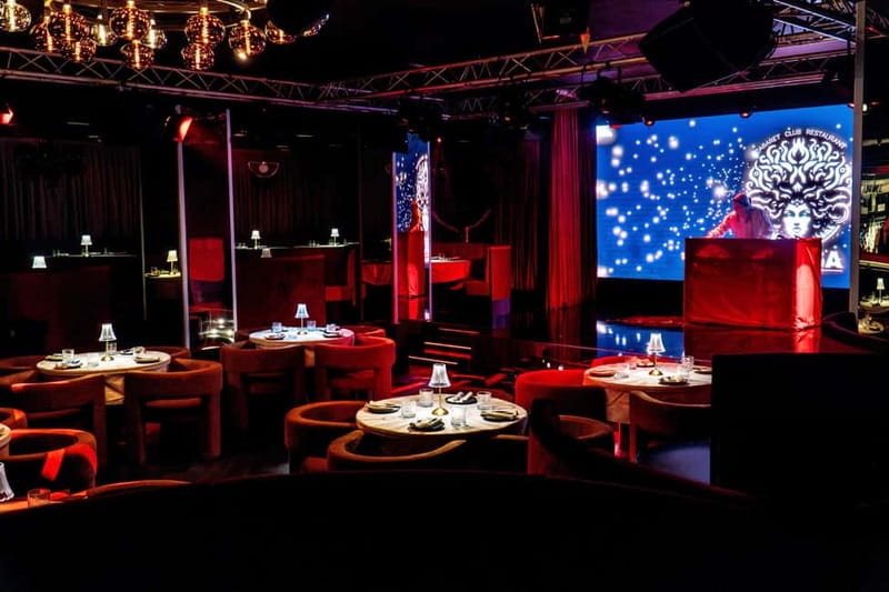 Prague: Cabaret Show at Medusa - Nightlife Prague - The dress code and age rules deserve attention