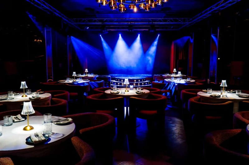 Prague: Cabaret Show at Medusa - Nightlife Prague - Booking, cancellation, and table expectations