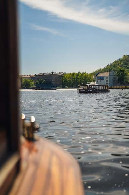 Prague: Canal Cruise Around Charles Bridge - Prague Castle from below