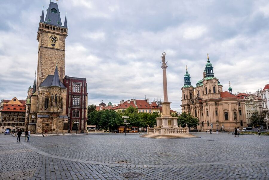 Prague Castle: Admission Ticket With Transfer And Audioguide - Key points at a glance
