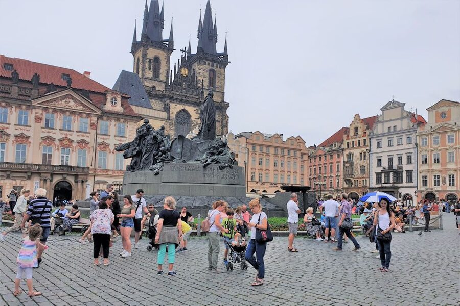 Prague Castle: Admission Ticket With Transfer And Audioguide - St. George’s Basilica brings a different mood