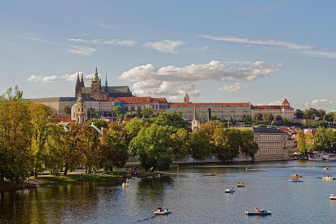 Prague Castle and Lobkowicz Palace entrance tickets - How to plan your three hours