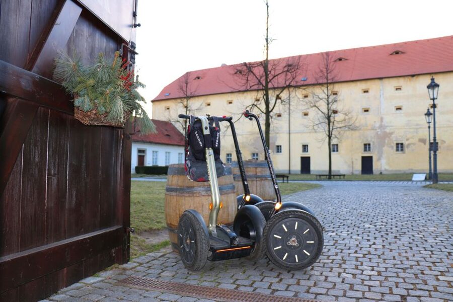 Prague: Castle and Monastery Segway Tour - Guides, safety, and the quality of the explanations