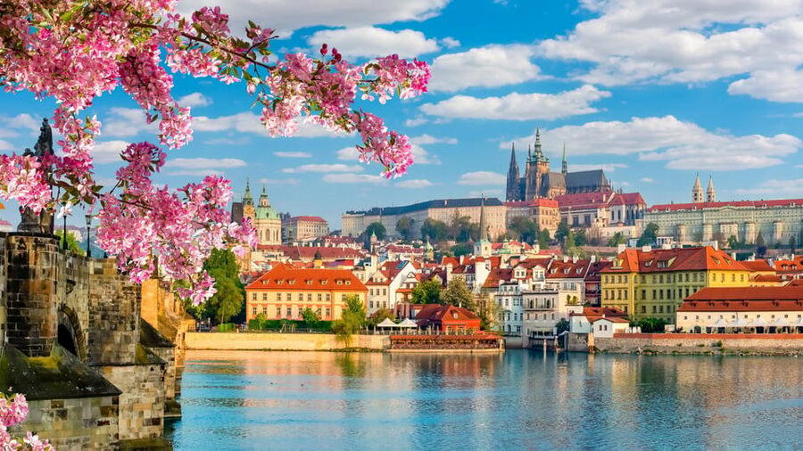 Prague: Castle Circuit Entry Tickets with Audio Guide - Start with St. Vitus Cathedral