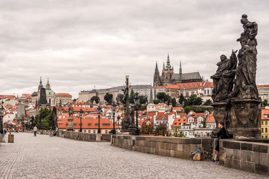 Prague: Castle, National Museum & Town Hall Tickets & Audio - Three famous sights, one flexible two-day plan