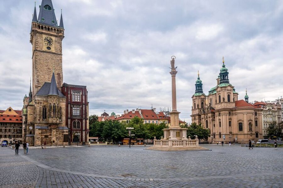Prague: Castle, National Museum & Town Hall Tickets & Audio - Prague Castle and the sights on Circuit B