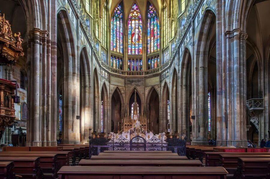 Prague Castle: Royal Palace, Cathedral, and Golden Lane Tour - Timing, comfort, and practical preparation