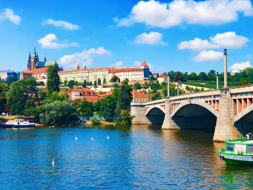 Prague Castle St. Vitus Cathedral, Royal Palace, St. George's Basilica - Price, admission, and what you actually receive