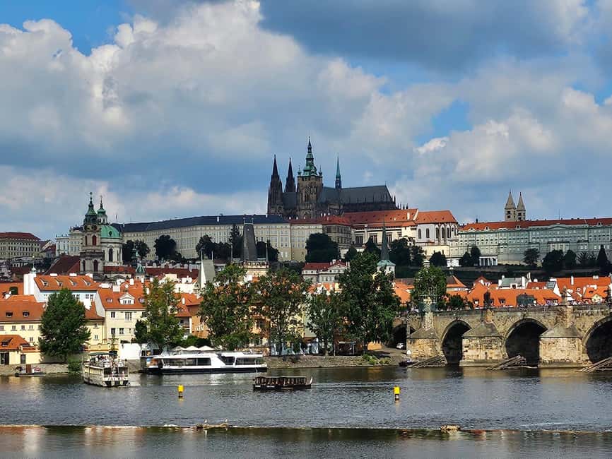 Prague Castle tour - St. Vitus Cathedral: The Main Interior Stop