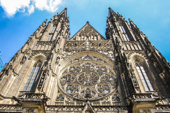 Prague Castle Walking Tour - St. George’s Basilica and its older character