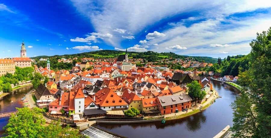 Prague: Cesky Krumlov Private Day Tour - A private ride that removes the day-trip hassle