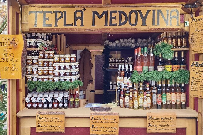 Prague Christmas Markets and Holiday Magic Walking Tour - Na Příkopě and the return to Old Town