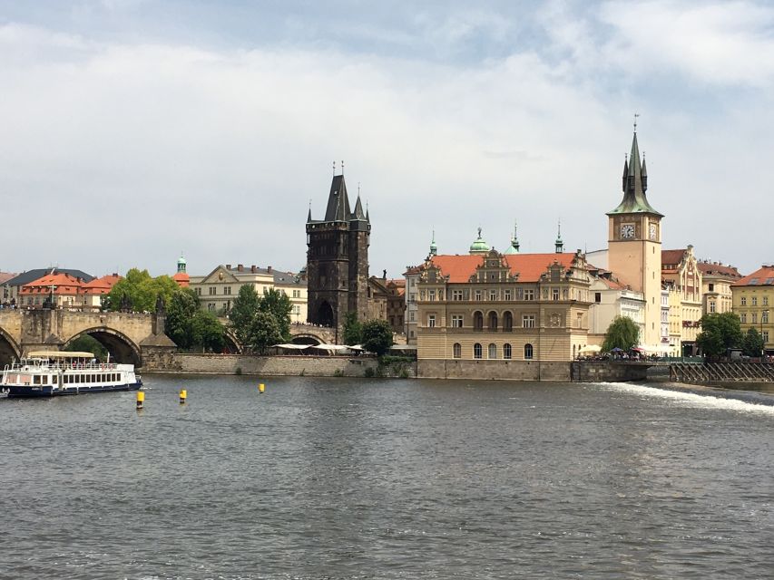 Prague City: 1-Hour Orientation Tour by Bus - Booking flexibility and practical planning