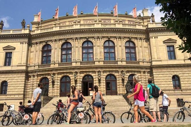 Prague: Classic City Bike Tour (small groups) - A real break at Kampa Park