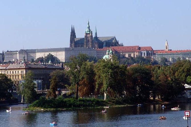 Prague: Classic City Bike Tour (small groups) - The Pissing Man fountain and Rudolfinum
