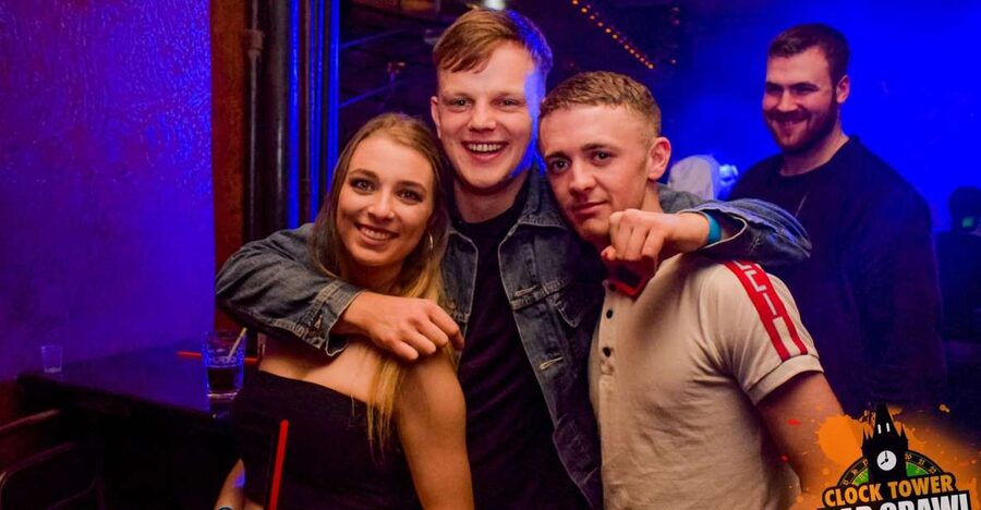 Prague: Clock Tower Bar Crawl with Drinks and Shots - FAQ