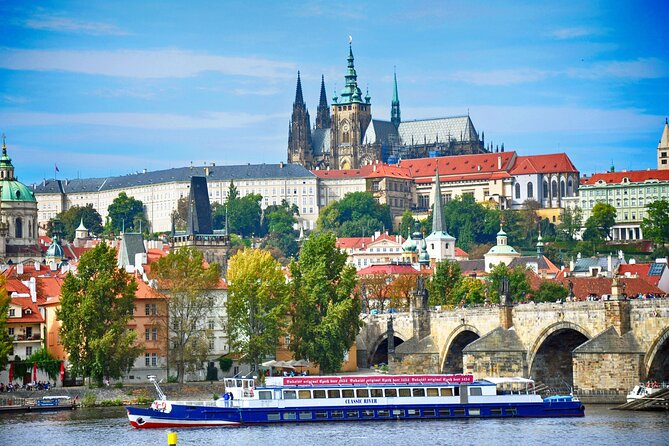 Prague Combo: Castle Guided Tour, Bus and Optional Boat - The Old Royal Palace and the castle’s political past
