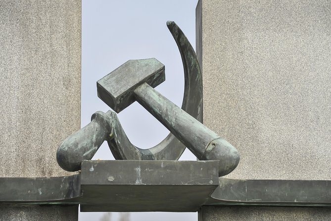 Prague Communism and World War II Walking Tour - Should you book it?