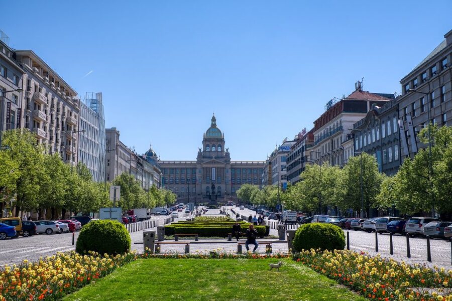 Prague Complete Tour in Spanish & Lunch, Tickets - A full-day introduction to Prague’s historic core