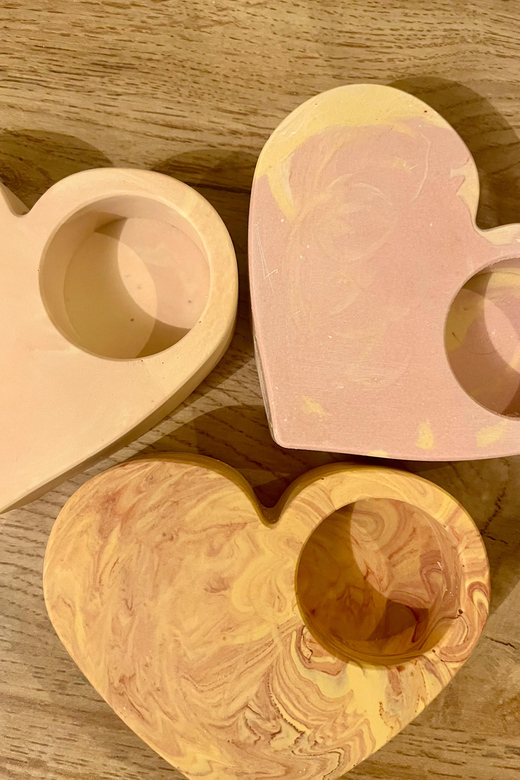 Prague: Craft your unique tea-candle holder set - Choosing the Shape and Color of the Jesmonite Holder