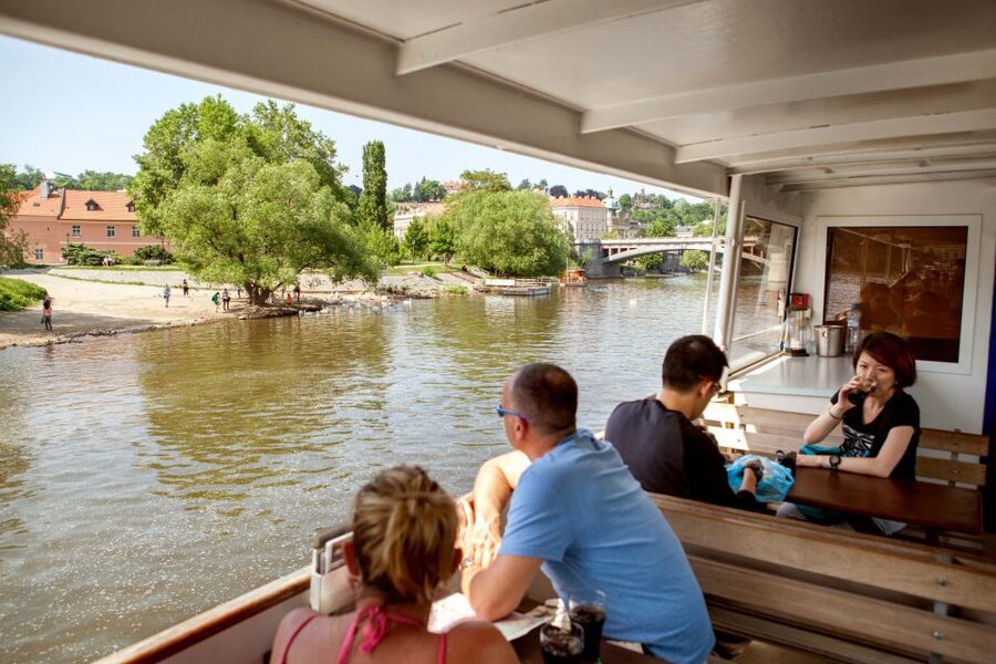 Prague Cruise: 1-Hour on the River Vltava - Who will enjoy this cruise most?
